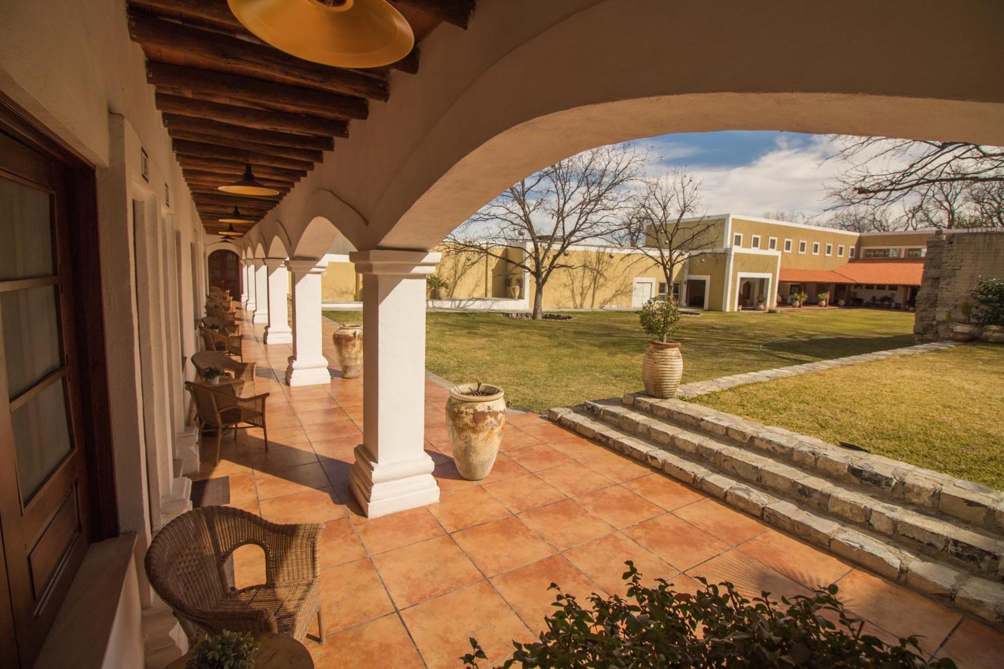 La Casona Del Banco Hotel Boutique Parras de la Fuente Bagian luar foto